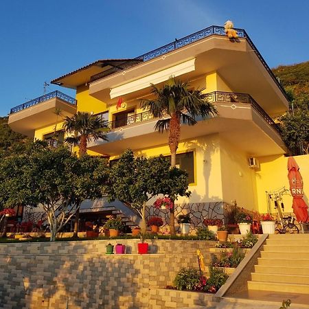Villa Meminaj Vlorë Eksteriør billede